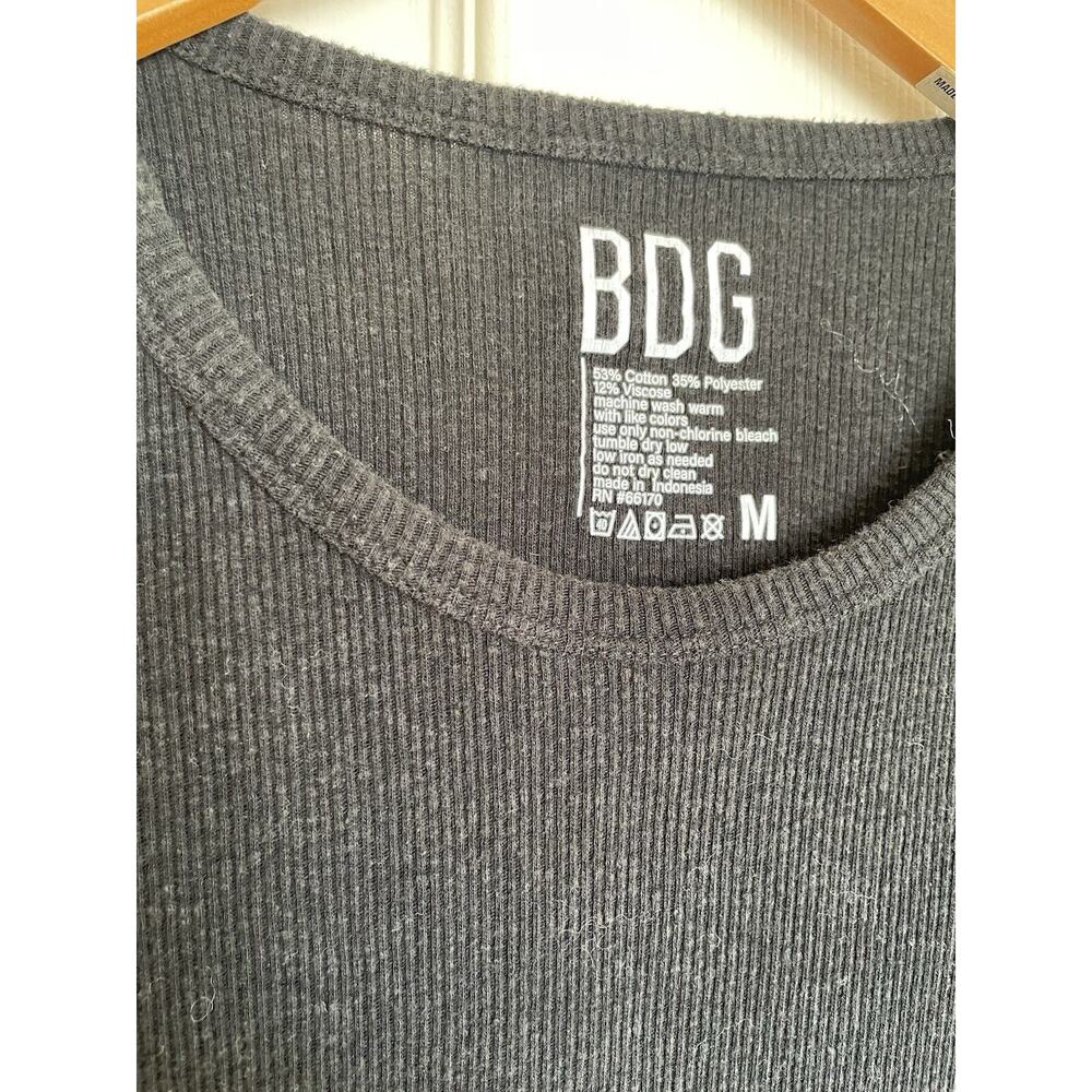 BDG Girlfriend Ribbed Cropped Long Sleeve Crew Neck Basic Tee Black Size Medium - Picture 2 of 6